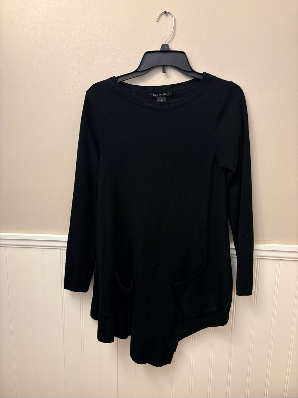 Black Women's Long Sleeve Top